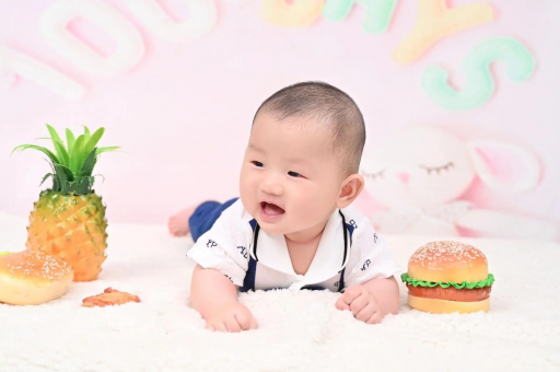 重庆宝宝在妈妈肚子里