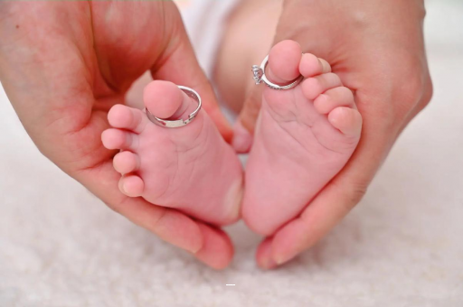 重庆宝宝挤眼睛是怎么回事 重庆宝宝挤眼睛是怎么回事